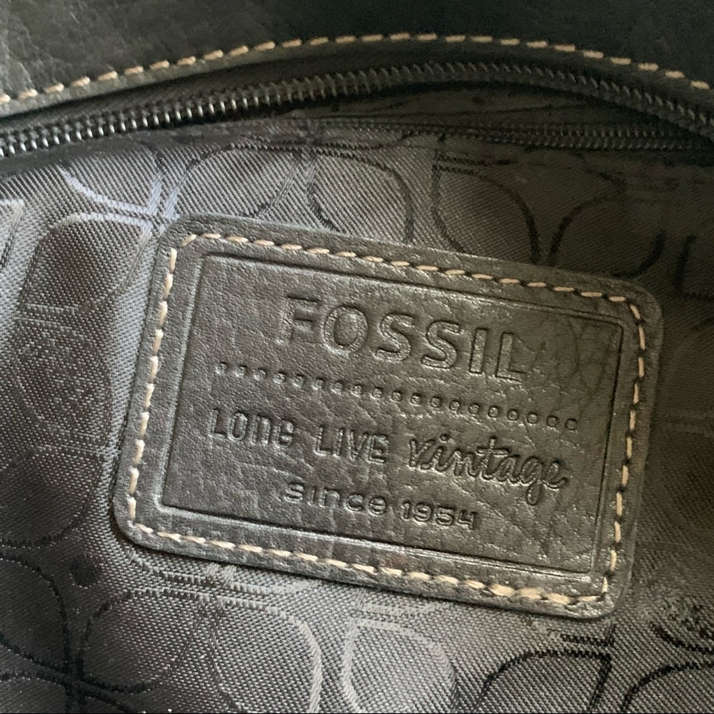Fossil Black Leather Shoulder Purse with magnets - Picture 5 of 13